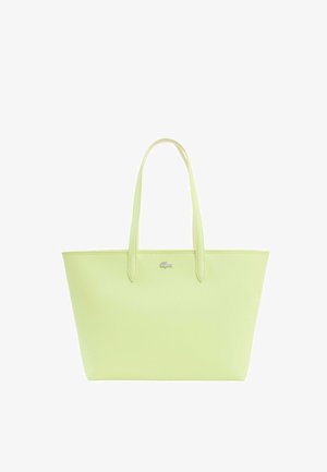 Borsa tote in pelle verde chiaro lavorata con due spallacci e un piccolo logo coccodrillo argento centrato sulla parte superiore anteriore.