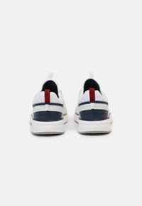 Skechers CROWDER COLTON - Sapatilhas - white/navy