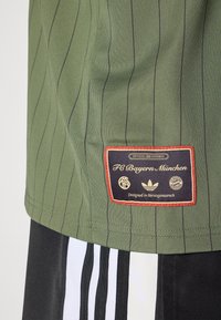 adidas Originals FC BAYERN ICON - Klub merchandise - base green