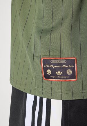 adidas Originals FC BAYERN ICON  - Klubiriided - base green