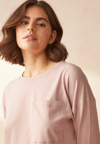Next FAIRISLE PATTERN LONG SLEEVE SET - Pyžamo - pink leaf
