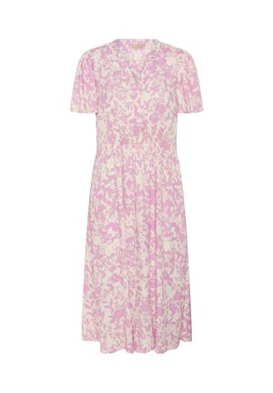 Svetloružové midi šaty s bielym kvetinovým vzorom, krátkymi nadýchanými rukávmi, výstrihom do V a detailom nazbieraného pásu.