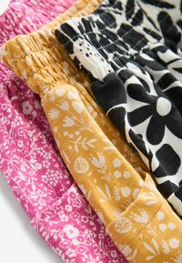 Next 3 PACK  - REGULAR FIT - Shorts - monochrome ochre pink