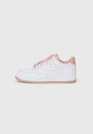 AIR FORCE 1 - Sneakersy niskie