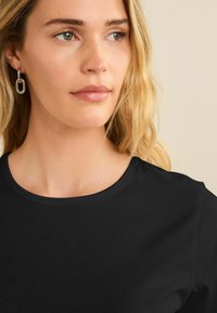 Next THE EVERYDAY CREW NECK SHORT SLEEVE - Paprasti marškinėliai - black