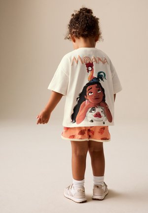 Next REGULAR FIT - DISNEY MOANA SHORT SLEEVE SET - Kratke hlače - coral ecru