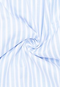 Eterna MODERN FIT - Zakelijk overhemd - hellblau