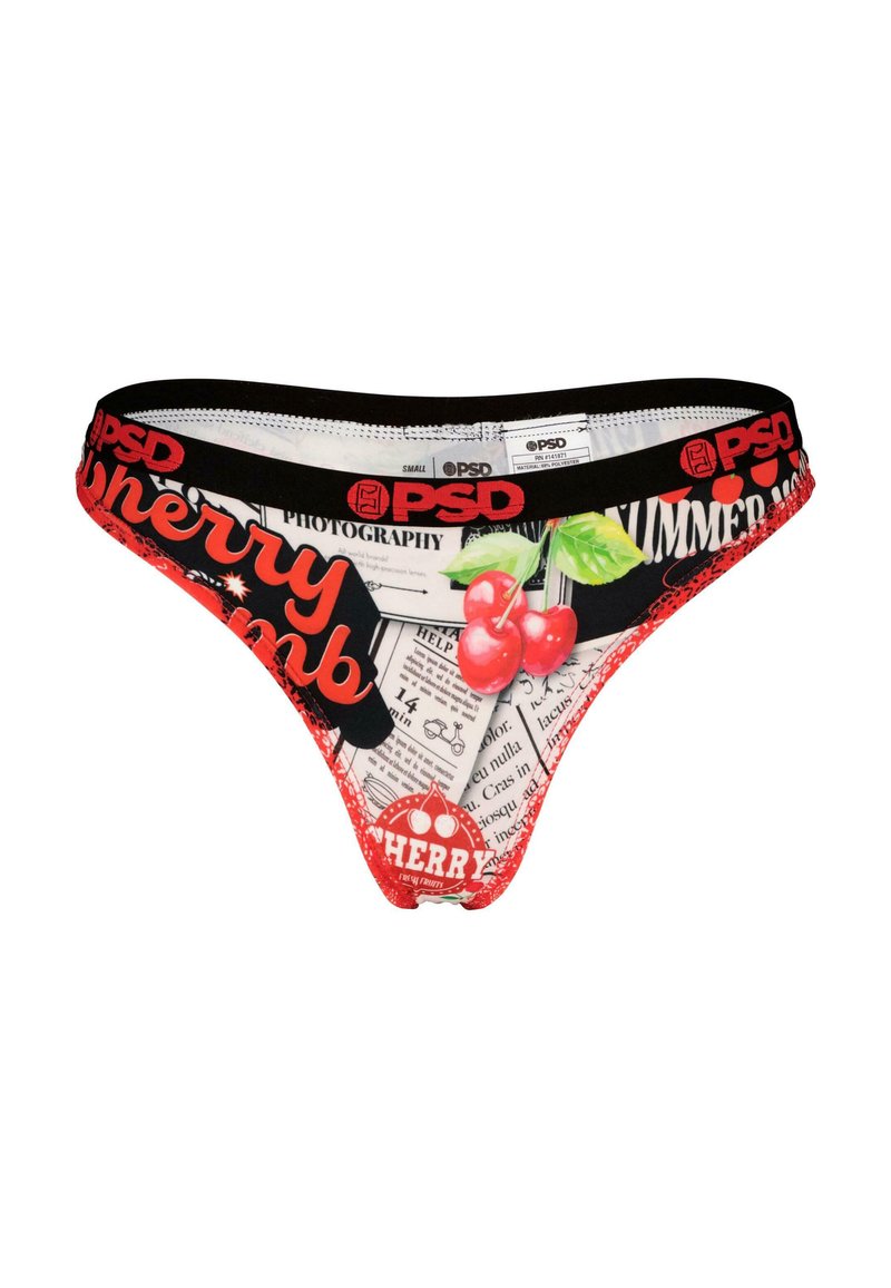 String rouge avec une taille noire portant le logo "PSD". Le tissu présente un motif de cerises et de journaux, ajoutant des détails remarquables.