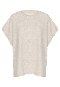 Lichtgrijze, zachte gebreide pullover met een gekartelde zoom en brede mouwen. Etiket zegt "CREAM." Gladde textuur, relaxte pasvorm.