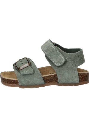Groene suède kindersandaal met verstelbare gesp en klittenband, kurken voetbed en rubberen zool.