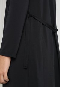 mint&berry Kardigan - black