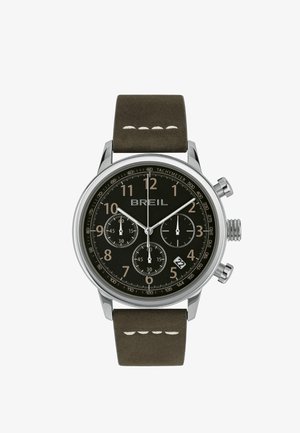 Orologio cronografo con quadrante nero, cassa in tono argento e cinturino in pelle verde oliva. Le caratteristiche includono tre sottodial, visualizzazione della data e tachimetro.