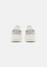Even&Odd Trainers - white
