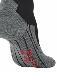 FALKE RU COMPRESSION STABILIZING RUNNING LIGHT CUSHIONING - Sportsocken - black