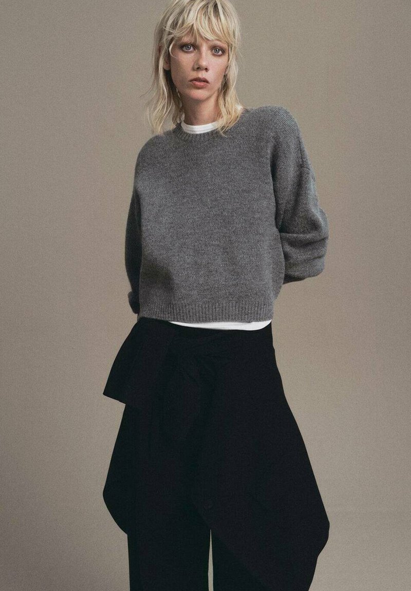 Pull Gris Mango Taille S - Modèle T 36, Occasion Très Bon état