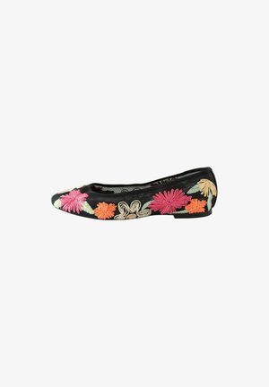 Schwarzer flacher Schuh mit bestickten rosa, orangefarbenen und gelben Blumen sowie grünen Blättern an den Seiten und an der Spitze.