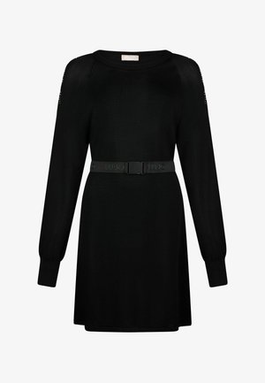 Robe en maille noire à manches longues et encolure ronde, dotée d'une ceinture avec détail logo à la taille et d'accents texturés sur les manches.