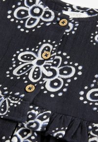Next PEPLUM  REGULAR FIT - Denní šaty - black floral