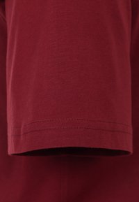CASAMODA Triko s potiskem - dark red