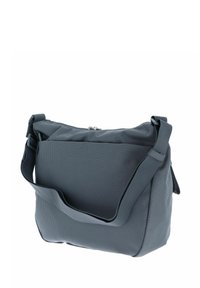 Bolso mensajero gris con un exterior texturizado, correa de hombro ajustable y cierre con cremallera. Cuenta con un amplio compartimento principal.