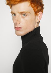 Antony Morato White Cotton Turtleneck