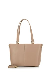 Borsa tote in pelle beige con texture, dotata di doppie spalline e di una tracolla rimovibile, esposta su uno sfondo bianco.