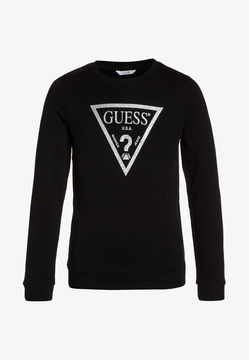 Sudadera negra con cuello redondo y mangas largas, que presenta un logo triangular plateado metálico con el texto "GUESS U.S.A."