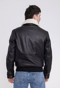 Bombers MAVERICK - Leren jas - black