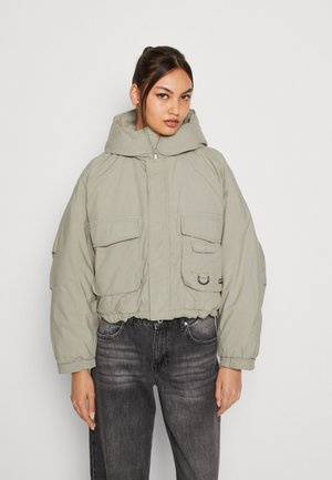 BDG Urban Outfitters CROP PADDED - Vinterjakke - green