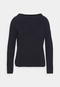 Granatowy sweter dzianinowy o prążkowanej fakturze, szerokim dekolcie i długich rękawach. Charakteryzuje się luźnym krojem oraz szczelinami po bokach u dołu.