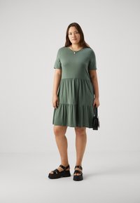 Vero Moda Curve VMFILLI CALIA  zielony