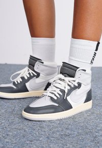 Jordan AIR JORDAN 1 HIGH METHOD OF MAKE - Sneaker high - anthracite/neutral grey/sail