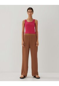 someday. SOFT SLIM FIT - Top - azalea