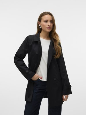 VMCHELSEA - Trenssi - black