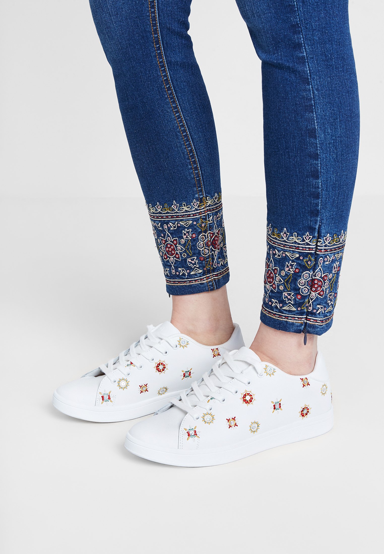 Desigual Soldes - Vêtements Et Accessoires DESIGUAL