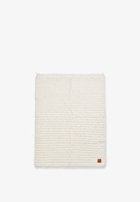 Valittu, vanilla white