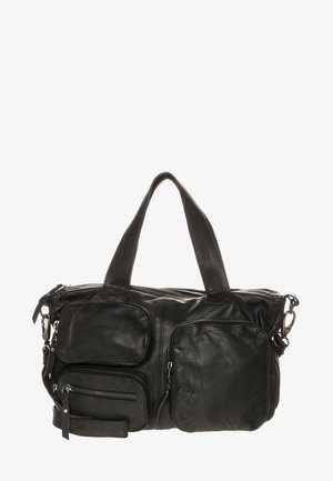 Sac à main en cuir noir avec deux poignées supérieures, trois poches avant zippées et des fermoirs métalliques sur les côtés pour une bandoulière optionnelle.