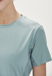 ELITE LAB Sports T-shirts - trellis