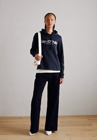 Marc O'Polo LONG SLEEVE HOODED LOGO PRINT - Camisola - deep blue sea