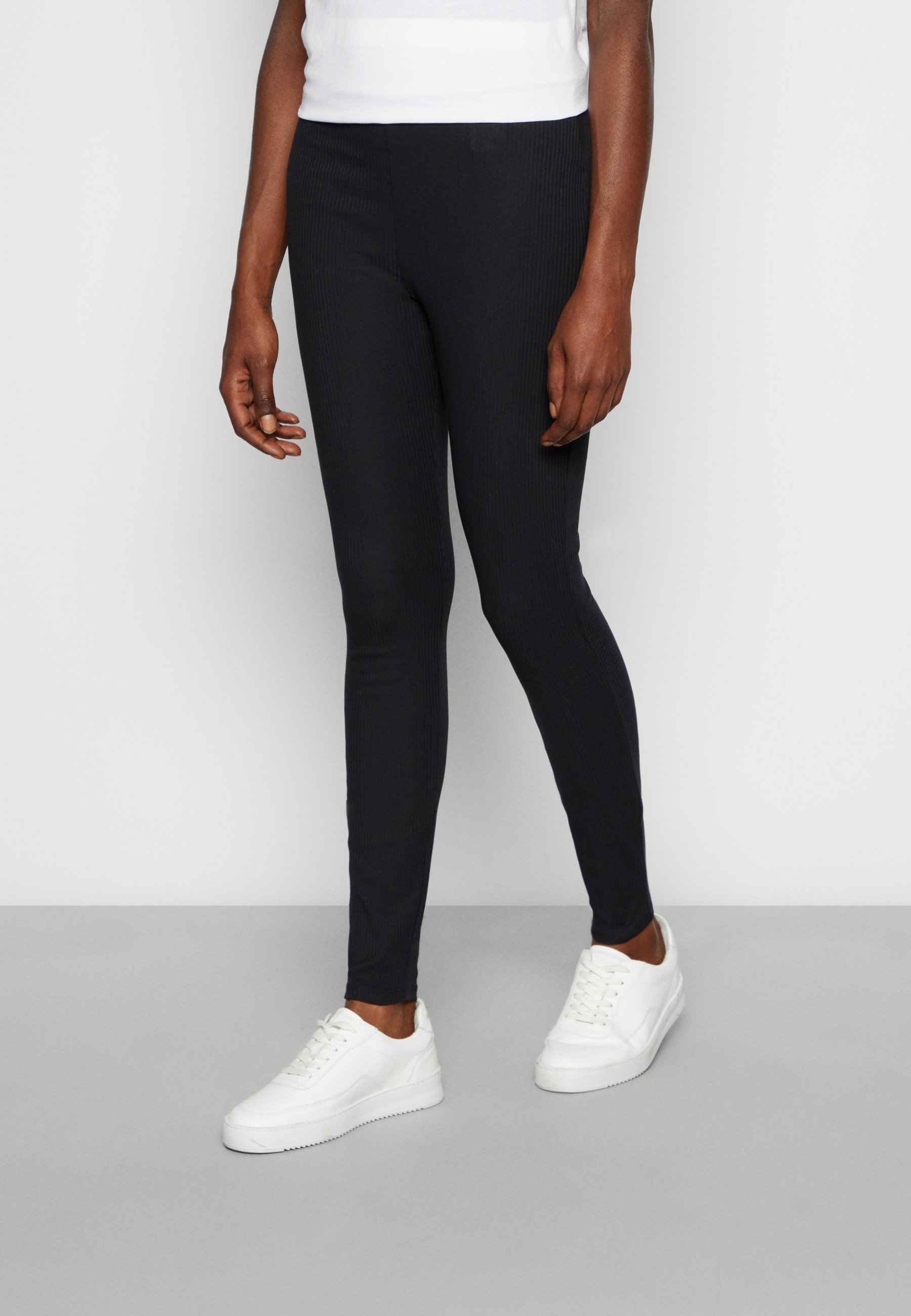 Dames Esprit Broeken en leggings Esprit sportlegging maat S Dames Kleding  Sportkleding Broeken en leggings Esprit Broeken en leggings dance4life.com