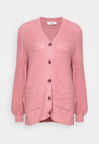 Cardigan rosa in maglia con scollo a V, texture a coste e maniche lunghe. Presenta sei bottoni e due tasche frontali.