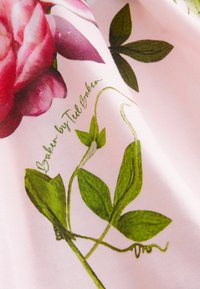 Baker by Ted Baker FLORAL REGULAR FIT - Džersio suknelė - pink