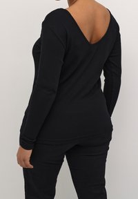 Kaffe Curve Sweter