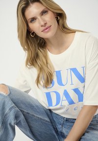 Kaffe HARRIES  - Camiseta estampada - chalk