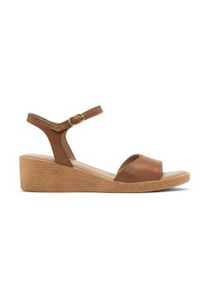 RYŁKO, Sandalen met sleehak - light brown