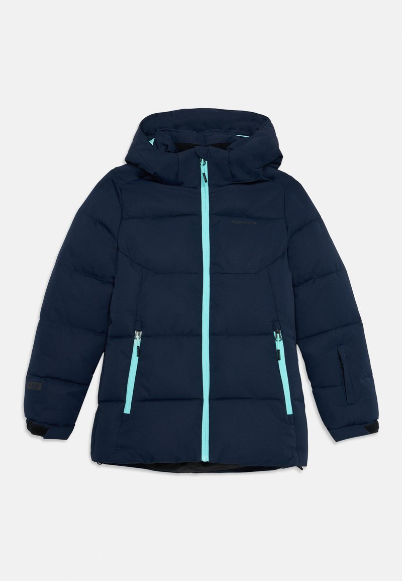 Marineblaue, gepolsterte Jacke mit Kapuze, die kontrastierende hellblaue Reißverschlüsse und Akzente aufweist sowie Reißverschlusstaschen auf beiden Seiten hat.