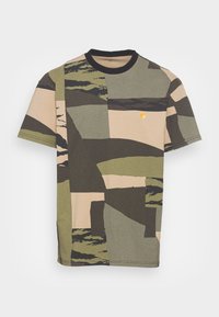 Não selecionado, camo mend/gold