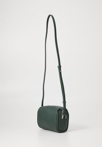 Calvin Klein REFINE CAMERA BAG - Taška s příčným popruhem - palm green