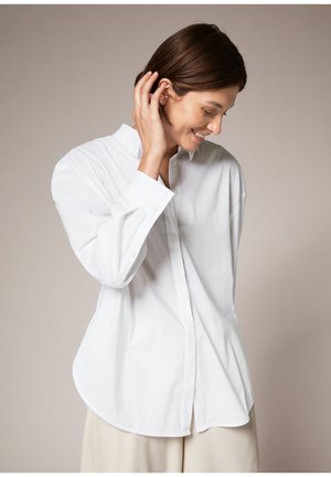 Button-down blouse - white