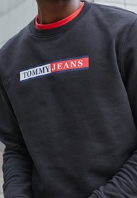 Tommy Jeans Sweatshirt - black